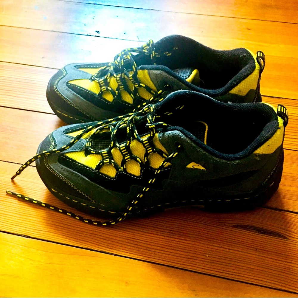 Ozark Trail Utah Low Size 6 Gray Yellow Black Waterproof Sneakers Hiking Shoes